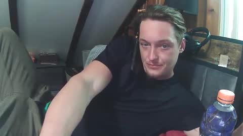 Snapshot of bigdaddycumz chatting on October 30, 2025, 9:15 pm Bigdaddycumz online show from October 30, 2025, 9:15 pm