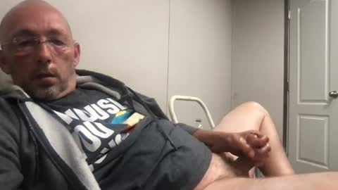 bigdaddydelight online show from July 3, 2026, 5:03 am