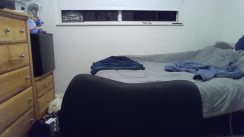 Snapshot of bigdave23218 chatting on October 10, 2025, 11:59 pm bigdave23218 online show from October 10, 2025, 11:59 pm