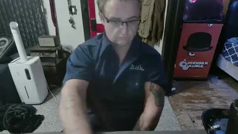 Darryl online show from November 19, 2025, 10:54 pm