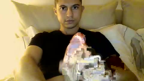 Snapshot of bigdickkkk2035 chatting on January 21, 2025, 4:48 pm Big online show from January 21, 2025, 4:48 pm