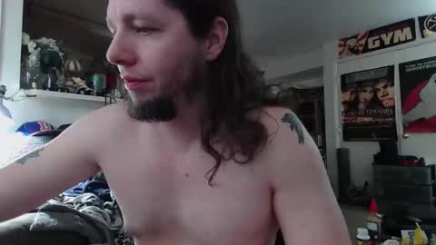 biggerisbetter21 online show from October 15, 2025, 10:10 pm