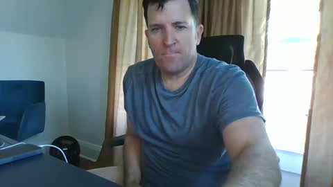 Snapshot of biggestballsonchatu chatting on November 4, 2025, 8:30 pm BiggestBallsOnChatr online show from November 4, 2025, 8:30 pm