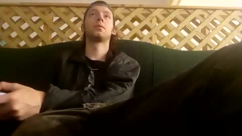 biggestboiiii online show from October 7, 2025, 7:49 am