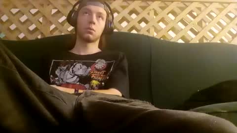 biggestboiiii online show from October 8, 2025, 8:12 am