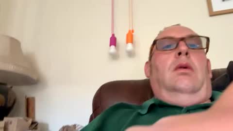 Snapshot of biggloves4bighands chatting on September 12, 2025, 12:27 pm biggloves4bighands online show from September 12, 2025, 12:27 pm