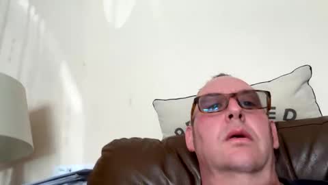 Snapshot of biggloves4bighands chatting on September 13, 2025, 11:10 am biggloves4bighands online show from September 13, 2025, 11:10 am