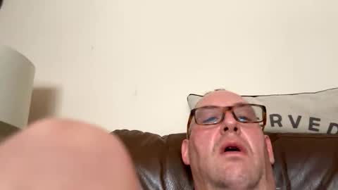 Snapshot of biggloves4bighands chatting on October 1, 2025, 3:29 pm biggloves4bighands online show from October 1, 2025, 3:29 pm