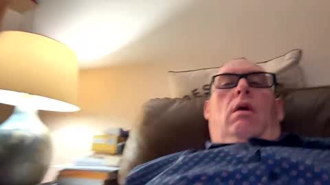 Snapshot of biggloves4bighands chatting on November 1, 2025, 12:23 am biggloves4bighands online show from November 1, 2025, 12:23 am