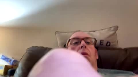 Snapshot of biggloves4bighands chatting on November 9, 2025, 11:58 pm biggloves4bighands online show from November 9, 2025, 11:58 pm