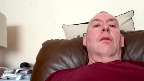 Snapshot of biggloves4bighands chatting on March 1, 2026, 11:34 am biggloves4bighands online show from March 1, 2026, 11:34 am