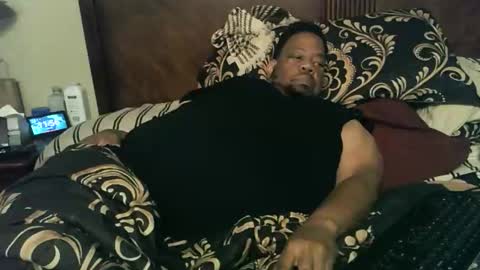 biggyscorpio online show from November 5, 2025, 4:56 am