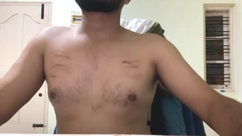 Snapshot of bighandsomesatisfy chatting on October 28, 2025, 4:53 pm bighandsomesatisfy online show from October 28, 2025, 4:53 pm