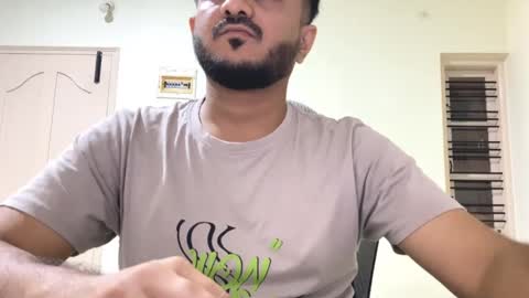 Snapshot of bighandsomesatisfy chatting on November 2, 2025, 2:19 pm bighandsomesatisfy online show from November 2, 2025, 2:19 pm