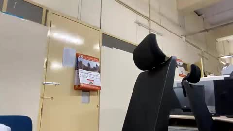 bighandsomesatisfy online show from April 8, 2026, 4:29 pm