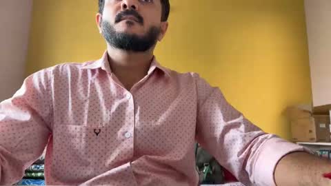 bighandsomesatisfy online show from April 24, 2026, 11:23 am