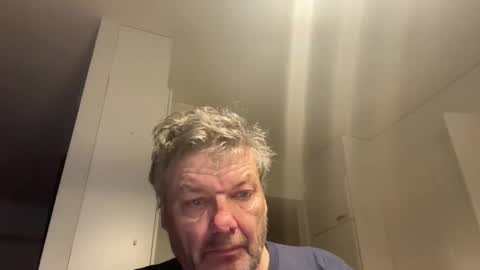 Snapshot of bigheart60 chatting on October 22, 2025, 6:02 am bigheart60 online show from October 22, 2025, 6:02 am