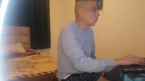 Snapshot of bighunter914318 chatting on February 17, 2026, 5:08 pm bighunter914318 online show from February 17, 2026, 5:08 pm