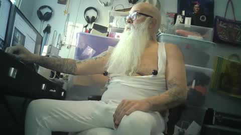 bigjeff01 online show from January 26, 2025, 3:58 pm