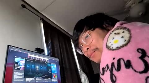 biglongt online show from October 20, 2025, 5:13 pm