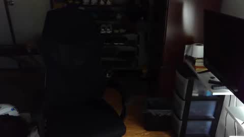 biglongt online show from October 24, 2025, 6:26 pm