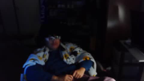 biglongt online show from November 12, 2025, 10:26 am