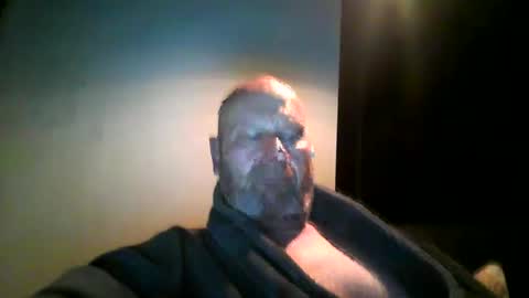 Snapshot of bigmike3339 chatting on December 3, 2024, 6:04 am bigmike3339 online show from December 3, 2024, 6:04 am