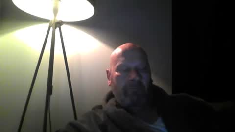Snapshot of bigmike3339 chatting on February 25, 2025, 5:41 am bigmike3339 online show from February 25, 2025, 5:41 am