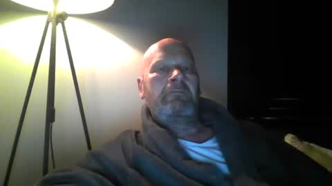 Snapshot of bigmike3339 chatting on February 28, 2025, 5:59 am bigmike3339 online show from February 28, 2025, 5:59 am