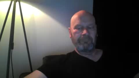 Snapshot of bigmike3339 chatting on March 3, 2025, 7:17 pm bigmike3339 online show from March 3, 2025, 7:17 pm