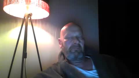 Snapshot of bigmike3339 chatting on March 6, 2025, 5:35 am bigmike3339 online show from March 6, 2025, 5:35 am