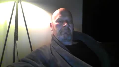 Snapshot of bigmike3339 chatting on March 11, 2025, 5:38 am bigmike3339 online show from March 11, 2025, 5:38 am