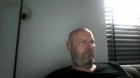 Snapshot of bigmike3339 chatting on October 16, 2025, 7:31 am bigmike3339 online show from October 16, 2025, 7:31 am