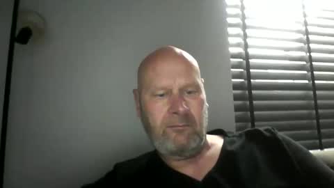 Snapshot of bigmike3339 chatting on January 15, 2026, 10:31 am bigmike3339 online show from January 15, 2026, 10:31 am