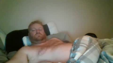 Snapshot of bigred92899 chatting on October 27, 2025, 3:10 am bigred92899 online show from October 27, 2025, 3:10 am