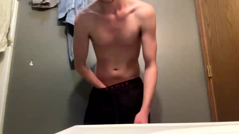 bigskinnyboyshh online show from December 15, 2024, 2:08 am