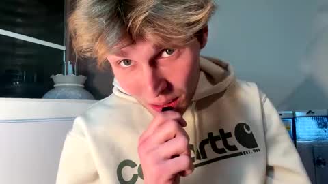 bigskinnyboyshh online show from January 2, 2025, 12:45 am