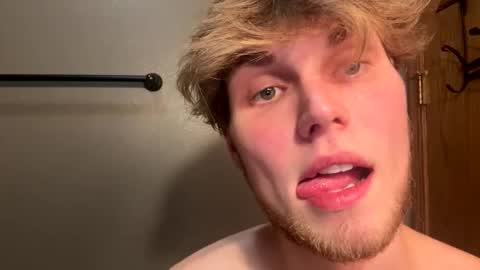 bigskinnyboyshh online show from February 17, 2025, 6:31 am