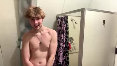 bigskinnyboyshh online show from December 4, 2025, 3:27 am