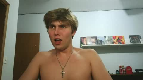 Snapshot of bigskinnyboyshh chatting on July 1, 2026, 10:31 pm bigskinnyboyshh online show from July 1, 2026, 10:31 pm