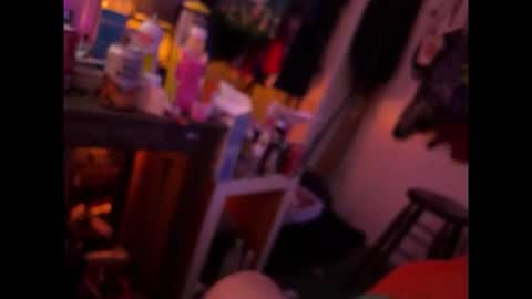 Snapshot of bigswollenhead4u chatting on April 19, 2026, 6:10 pm bigswollenhead4u online show from April 19, 2026, 6:10 pm