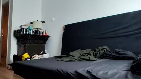 Snapshot of bigtopcircus chatting on October 15, 2025, 7:03 pm bigtopcircus online show from October 15, 2025, 7:03 pm