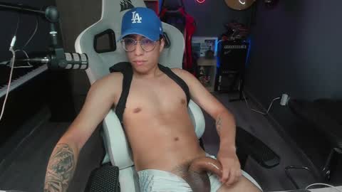 Snapshot of bigxboy96 chatting on January 10, 2025, 8:48 pm bigxboy96 online show from January 10, 2025, 8:48 pm