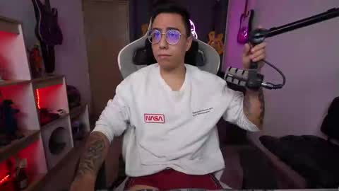 Snapshot of bigxboy96 chatting on November 11, 2025, 11:43 am bigxboy96 online show from November 11, 2025, 11:43 am