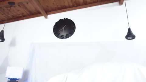 andres online show from February 21, 2025, 9:45 am