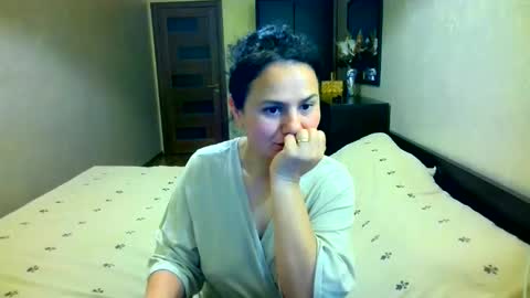 Snapshot of bililay chatting on May 18, 2026, 9:31 pm DOM NIKA online show from May 18, 2026, 9:31 pm