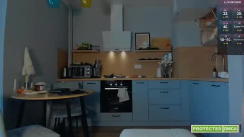 Billy and Lisahelp us to reach 100 likes online show from December 23, 2025, 9:40 am