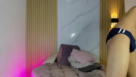 Sam online show from October 5, 2025, 11:41 am