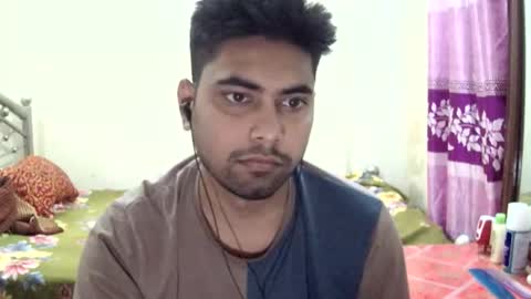 birbikrom104 online show from May 28, 2026, 7:05 am
