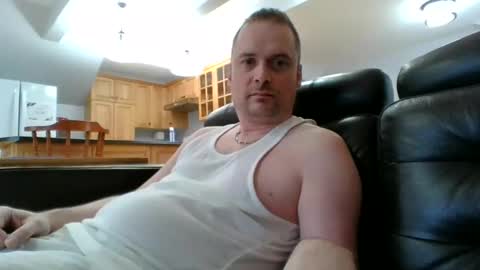 Snapshot of bird8888 chatting on September 22, 2025, 1:46 pm bird8888 online show from September 22, 2025, 1:46 pm
